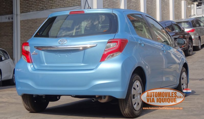 
								TOYOTA VITZ AÑO 2015 full									