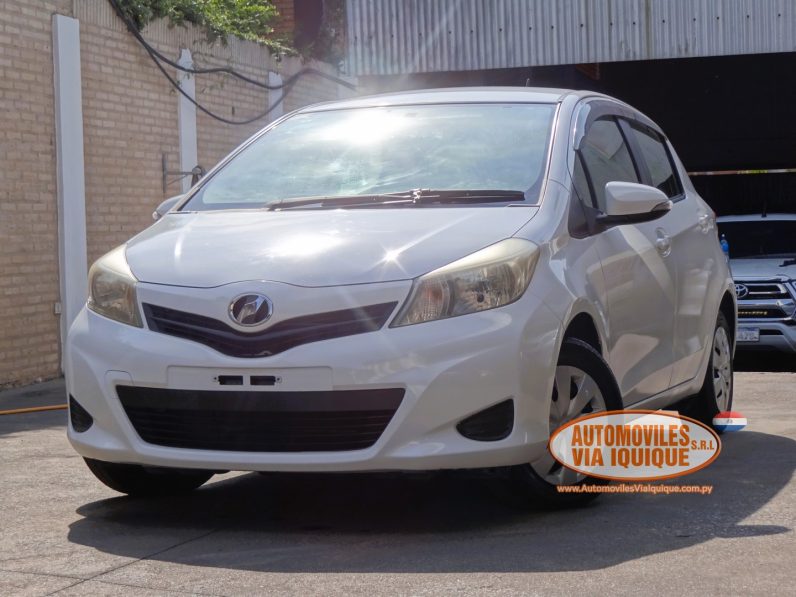 
								TOYOTA NEW VITZ AÑO 2013 full									