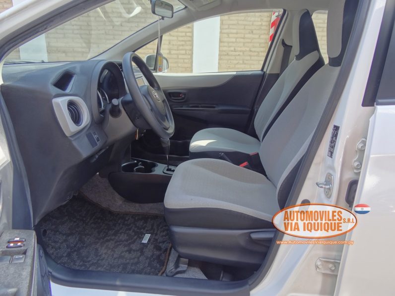 
								TOYOTA NEW VITZ AÑO 2013 full									