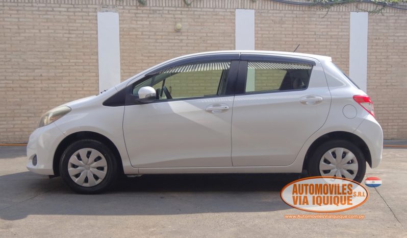 
								TOYOTA NEW VITZ AÑO 2013 full									