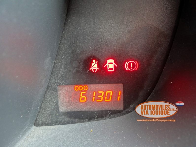 
								TOYOTA IST AÑO 2007 full									