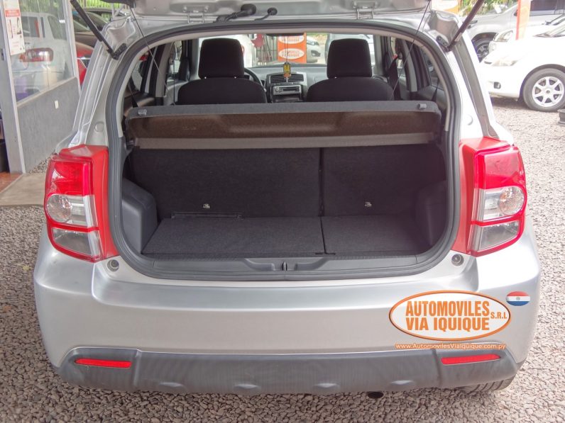 
								TOYOTA IST AÑO 2007 full									