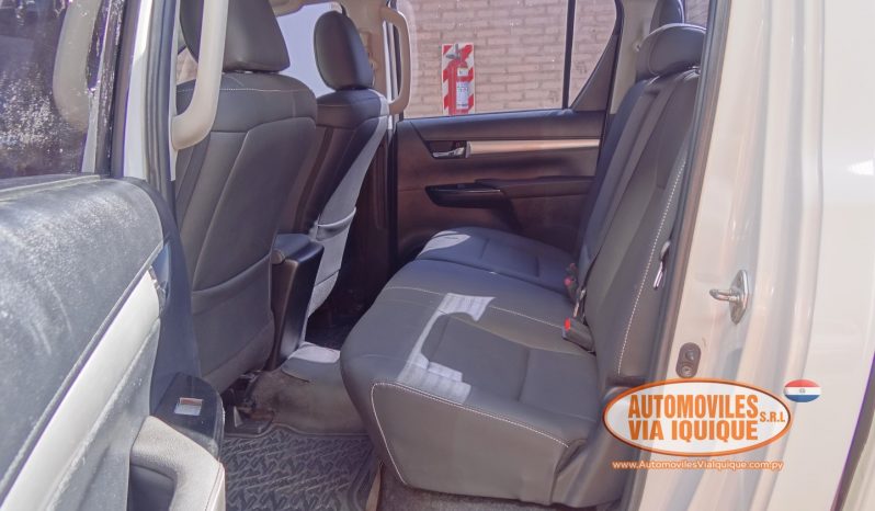 
								TOYOTA HILUX SRV AÑO 2022 full									