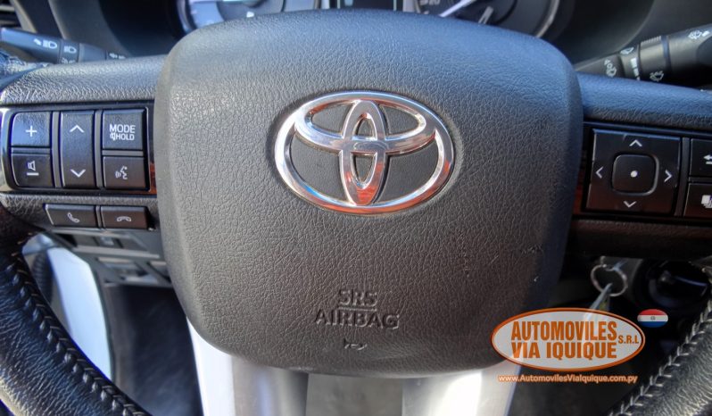 
								TOYOTA HILUX SRV AÑO 2022 full									