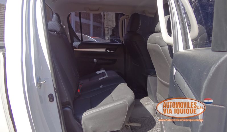 
								TOYOTA HILUX SRV AÑO 2022 full									