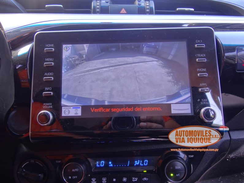 
								TOYOTA HILUX SRV AÑO 2022 full									