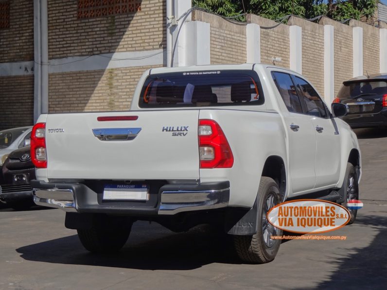 
								TOYOTA HILUX SRV AÑO 2022 full									