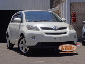 TOYOTA IST AÑO 2007