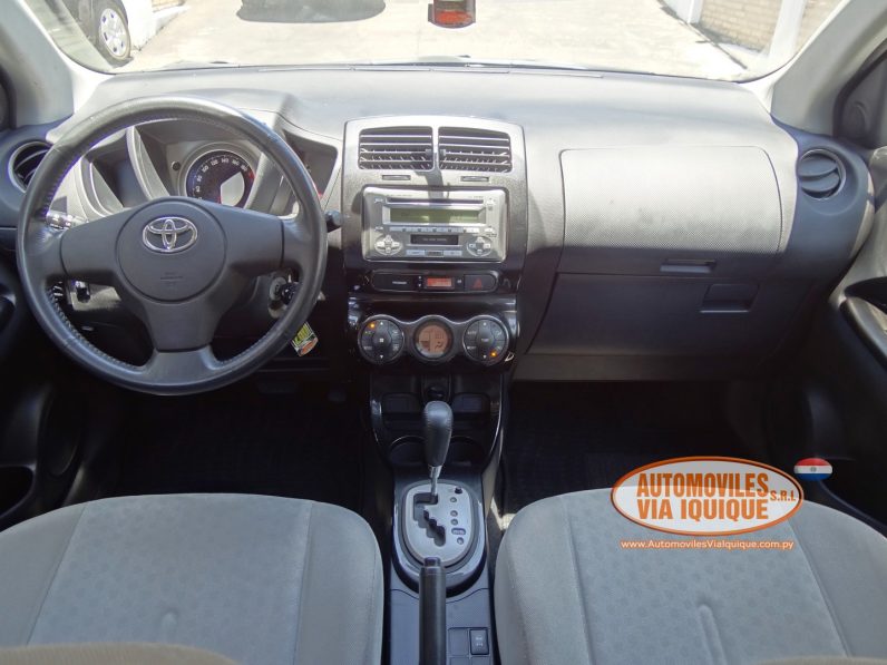 
								TOYOTA IST AÑO 2007 full									