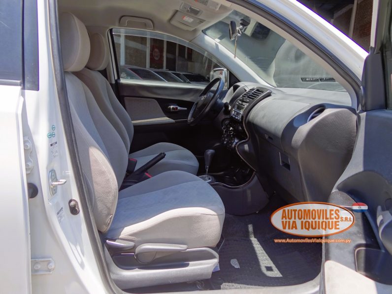 
								TOYOTA IST AÑO 2007 full									