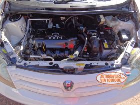 TOYOTA IST AÑO 2004