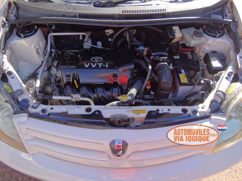 
								TOYOTA IST AÑO 2004 full									