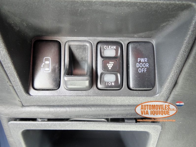 
								TOYOTA SIENTA AÑO 2014 full									