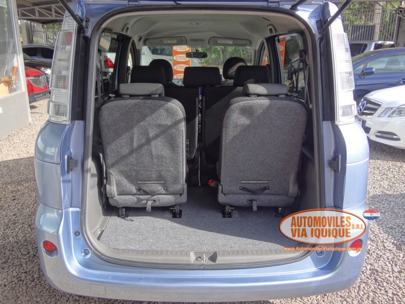 
								TOYOTA SIENTA AÑO 2014 full									