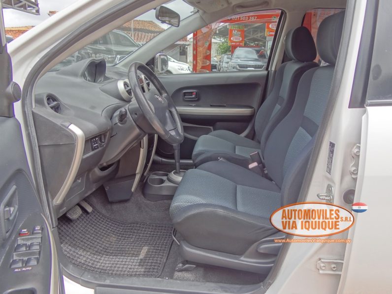
								TOYOTA IST AÑO 2006 full									