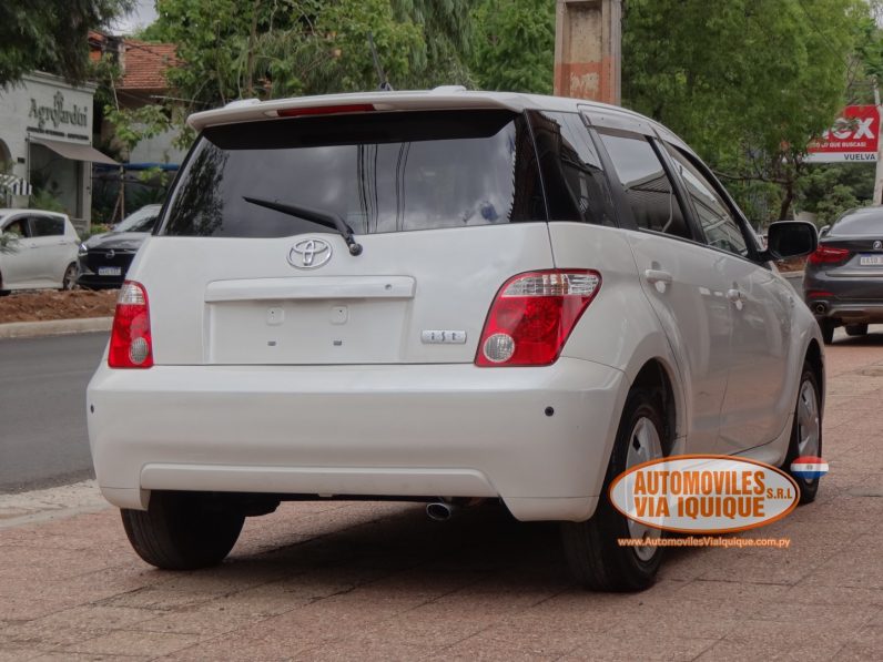 
								TOYOTA IST AÑO 2006 full									