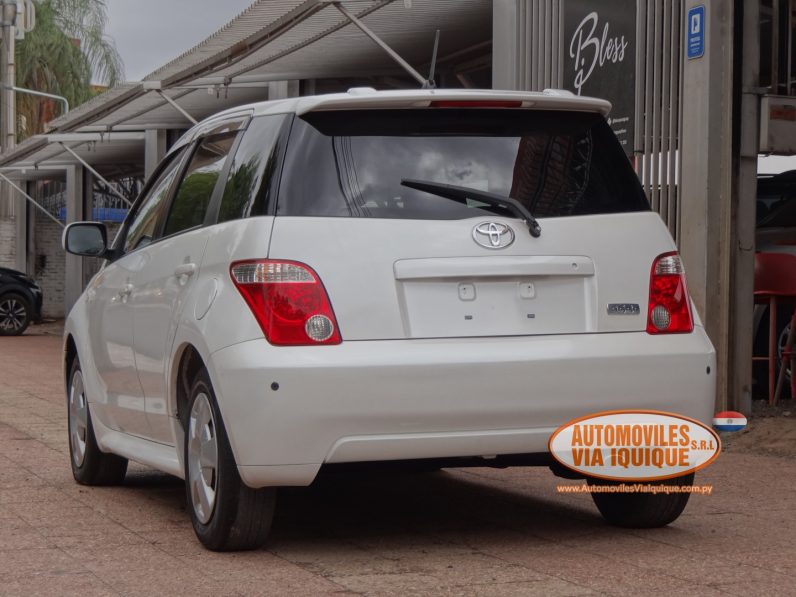 
								TOYOTA IST AÑO 2006 full									