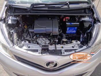 TOYOTA VITZ AÑO 2013
