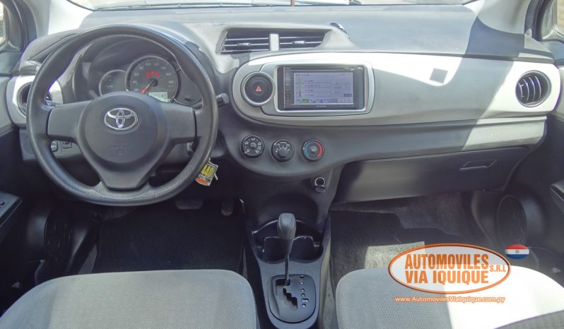 
								TOYOTA VITZ AÑO 2013 full									
