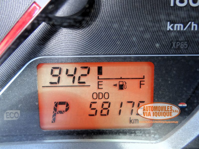 
								TOYOTA VITZ AÑO 2013 full									