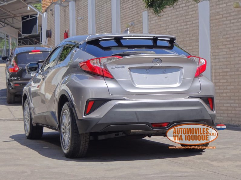 
								TOYOTA C-HR AÑO 2018 full									