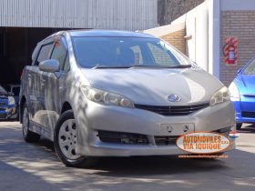 TOYOTA WISH AÑO 2011