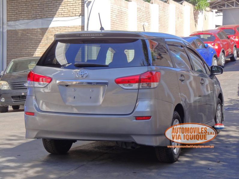 
								TOYOTA WISH AÑO 2011 full									