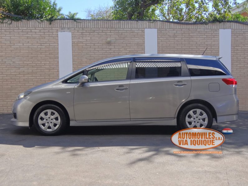 
								TOYOTA WISH AÑO 2011 full									