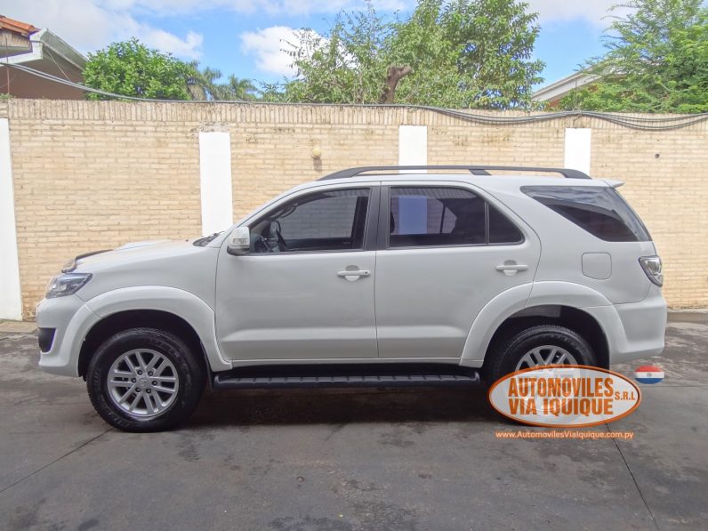 
								TOYOTA FORTUNER AÑO 2014 full									