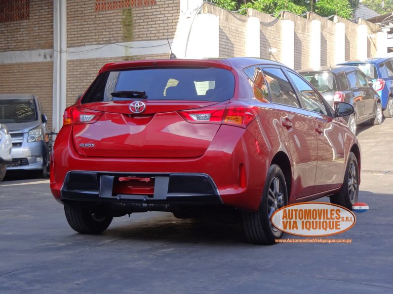
								TOYOTA AURIS AÑO 2012 full									