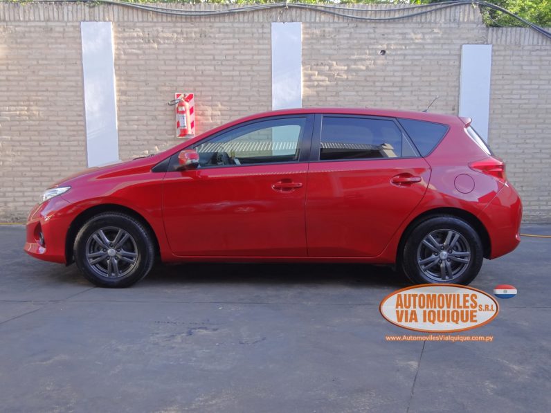 
								TOYOTA AURIS AÑO 2012 full									