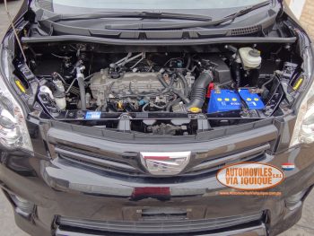 TOYOTA NOAH AÑO 2010