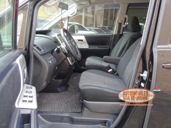 TOYOTA NOAH AÑO 2010