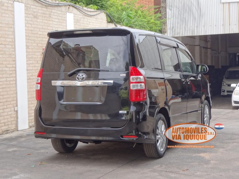 
								TOYOTA NOAH AÑO 2010 full									