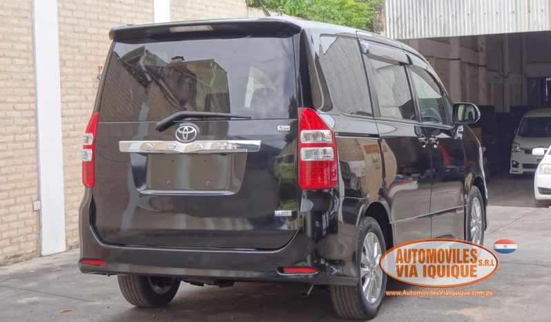 
								TOYOTA NOAH AÑO 2010 full									