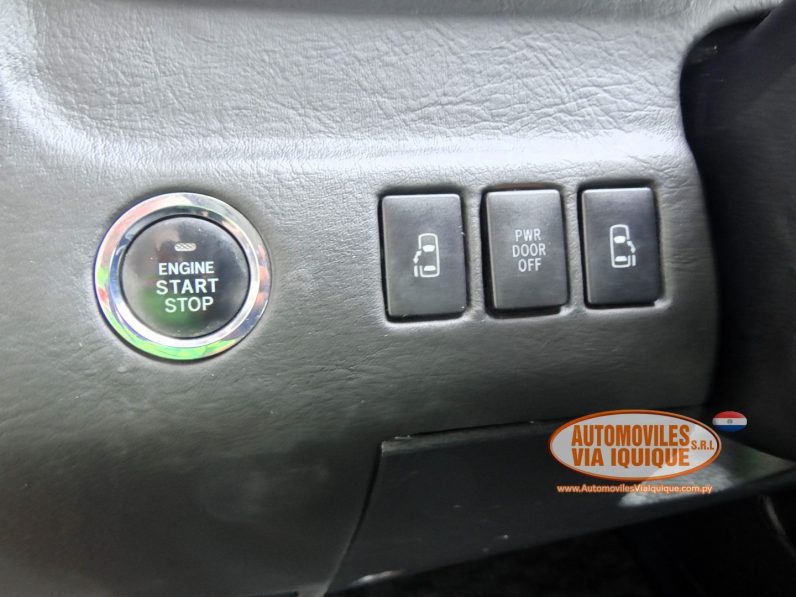 
								TOYOTA NOAH AÑO 2010 full									
