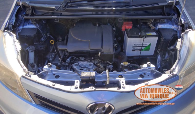 
								TOYOTA VITZ AÑO 2012 full									