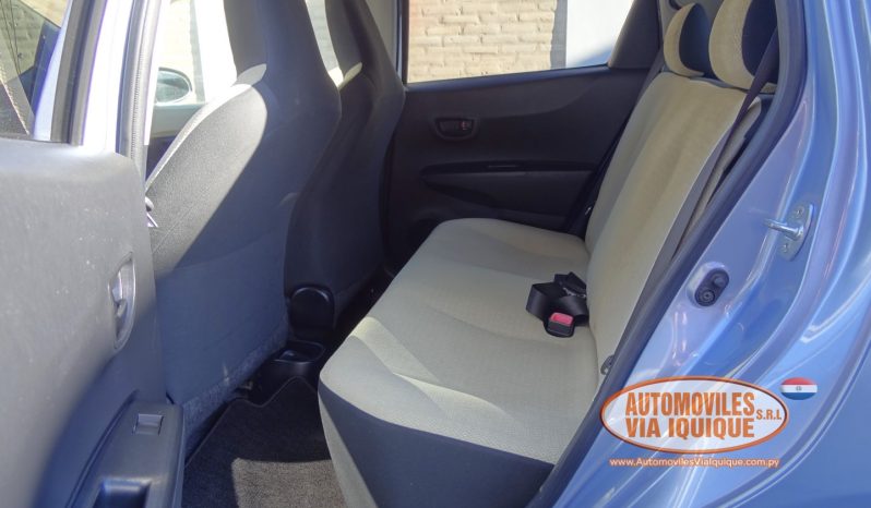 
								TOYOTA VITZ AÑO 2012 full									
