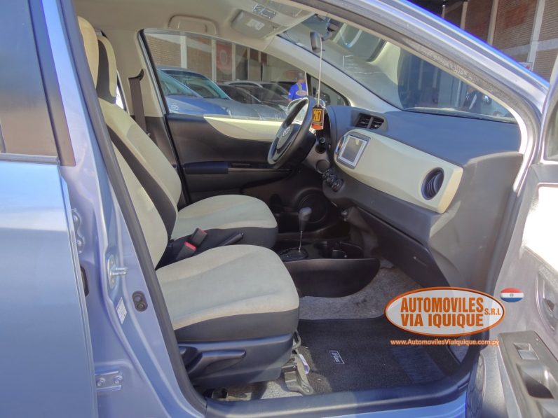 
								TOYOTA VITZ AÑO 2012 full									