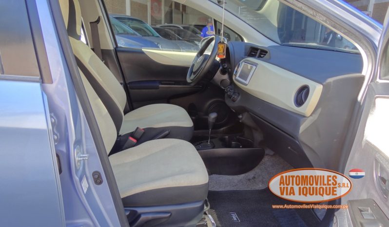 
								TOYOTA VITZ AÑO 2012 full									