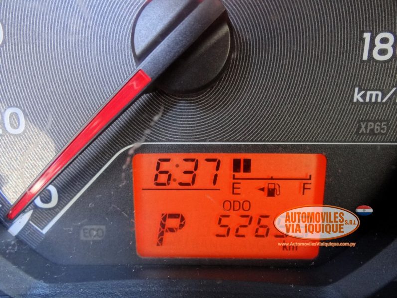 
								TOYOTA VITZ AÑO 2012 full									