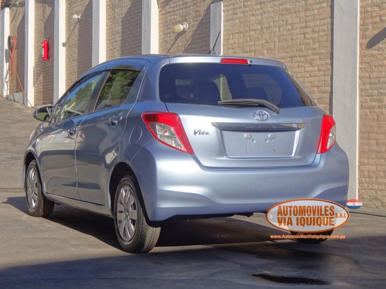 
								TOYOTA VITZ AÑO 2012 full									