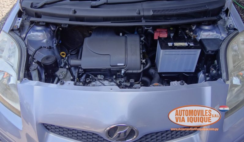 
								TOYOTA VITZ AÑO 2010 full									