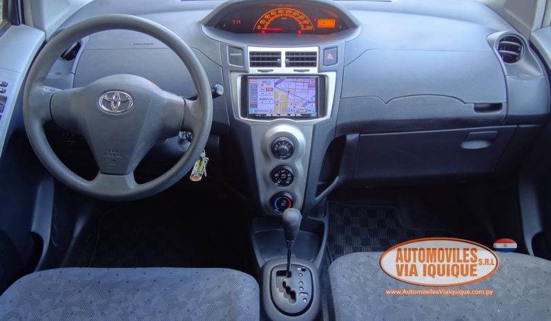 
								TOYOTA VITZ AÑO 2010 full									