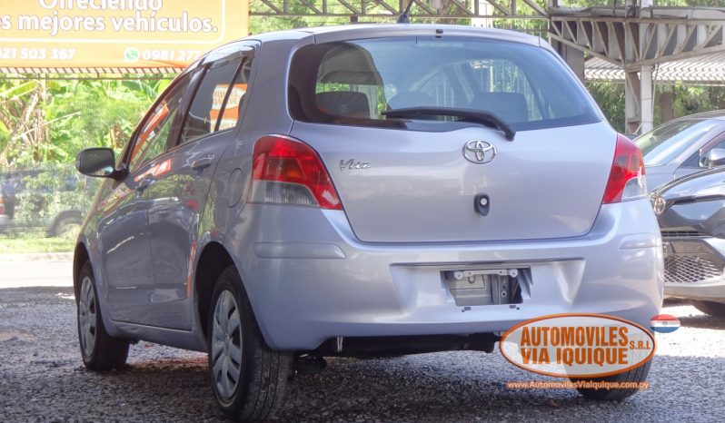
								TOYOTA VITZ AÑO 2010 full									