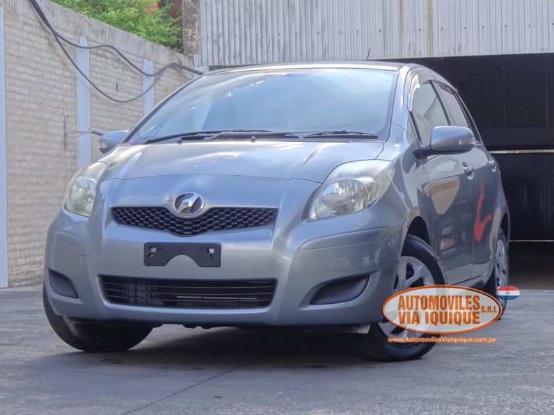 
								TOYOTA VITZ AÑO 2009 full									