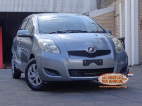 TOYOTA VITZ AÑO 2009