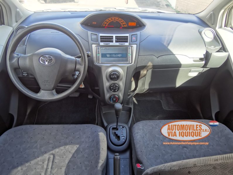 
								TOYOTA VITZ AÑO 2009 full									