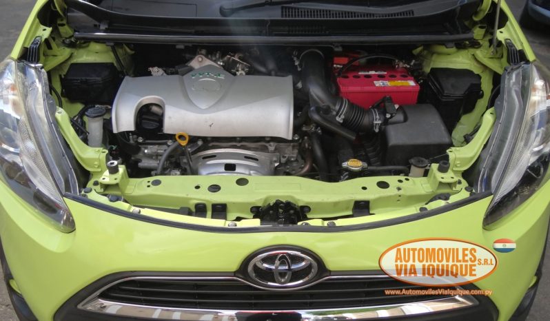 
								TOYOTA SIENTA AÑO 2015 full									