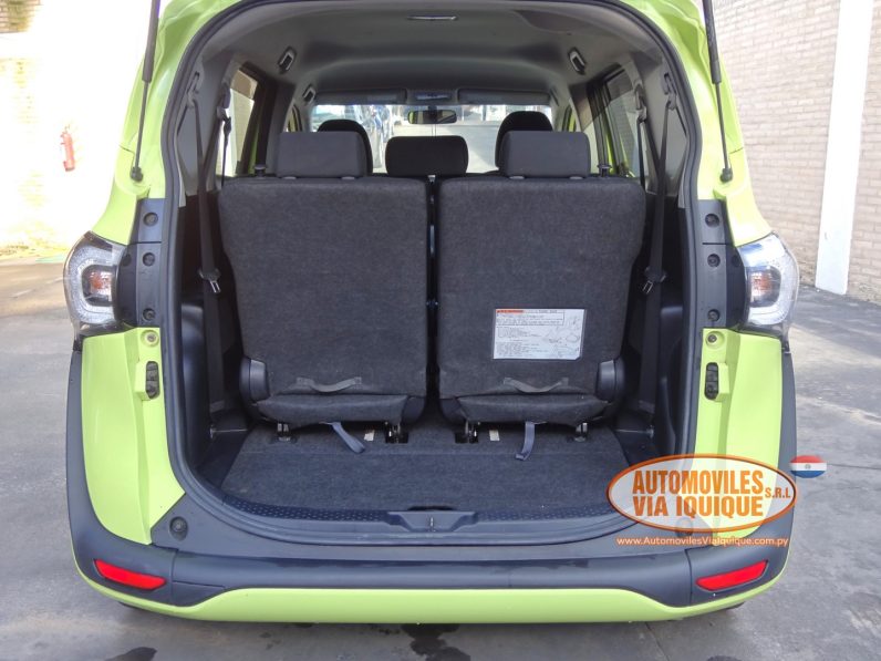 
								TOYOTA SIENTA AÑO 2015 full									
